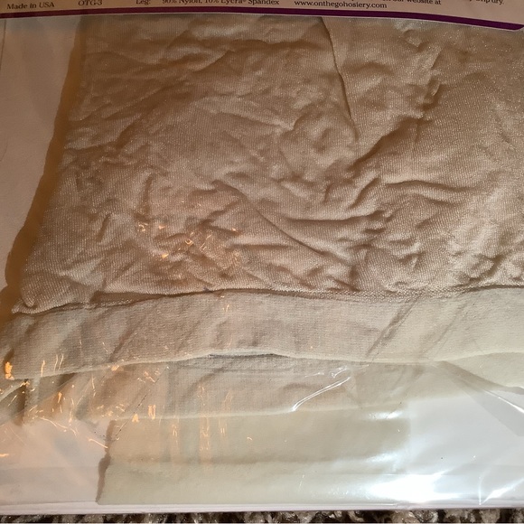 On The Go! ultra ultra sheer control top pantyhose, color off white, size: 2 - Picture 10 of 12